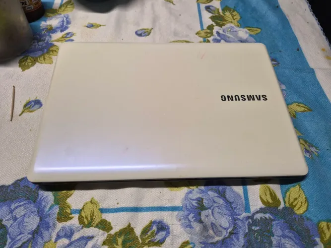 Notebook Samsung np370e4k i3