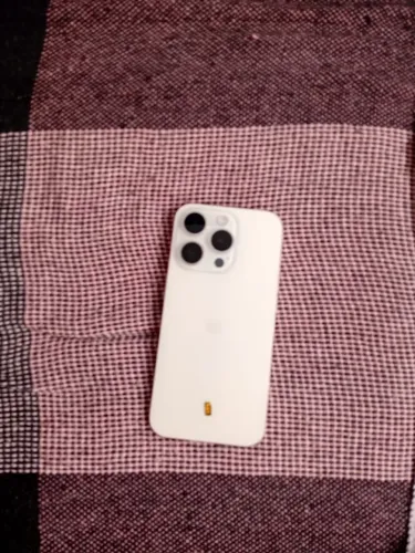 Vendese iPhone 15 pro branco em perfeito estado 128 gb