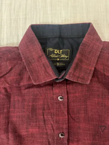 Camisa Social DIt Tamanho P vinho