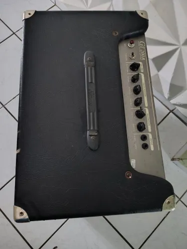 Cubo para Guitarra Staner GT 200