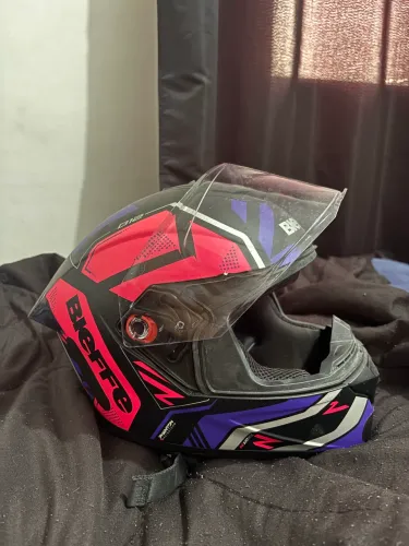 Capacete bieffe b12 planton