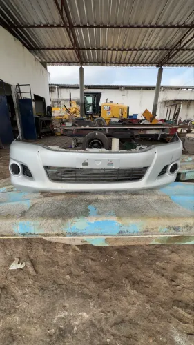 Pára-choque dianteiro Hilux 2012