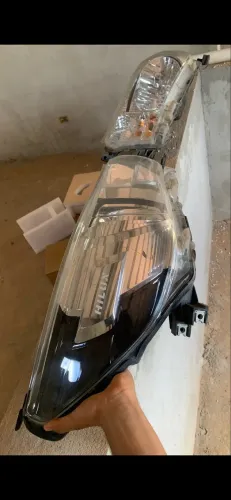 PAR DE FAROL ORIGINAL DA HILUX 