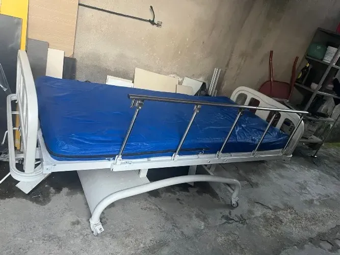 Cama hospitalar, semi nova