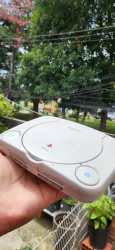 PSone baby desbloqueado com Silent Hill
