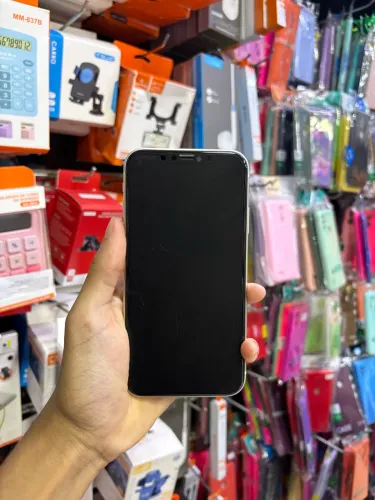 Vendo iPhone 11 64gb com caixa