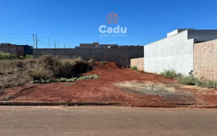 Terreno 310m² a venda no bairro Adalto leite