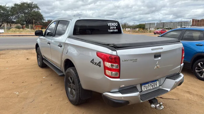 Mitsubishi L200 Triton Sport GLX 2.4 CD Diesel Mec. 2019