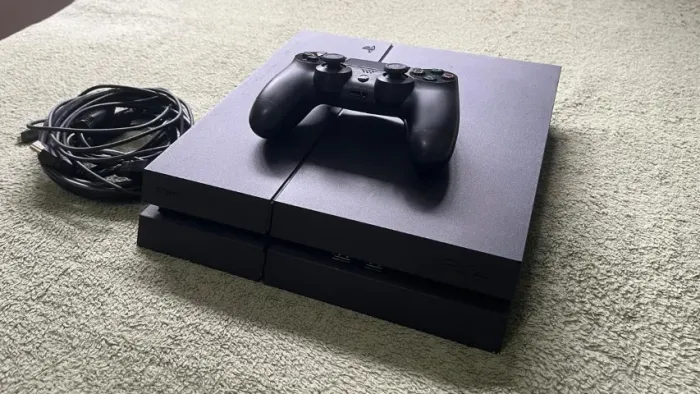 Playstation 4 Controle Original + Fifa 18 ótimo estado