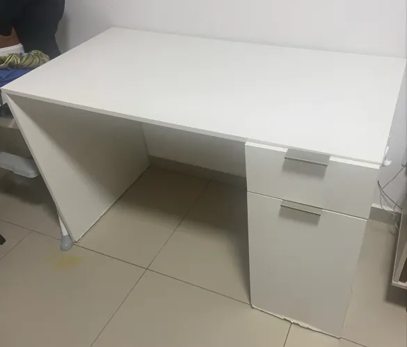 ESCRIVANINHA MUITO NOVA 