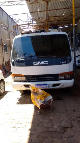 Vendo caminhão +muk
