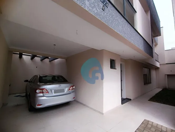 Sobrado com 3 dormitórios à venda, 195 m² por R$ 1.398.900,00 - Tarumã - Curitiba/PR