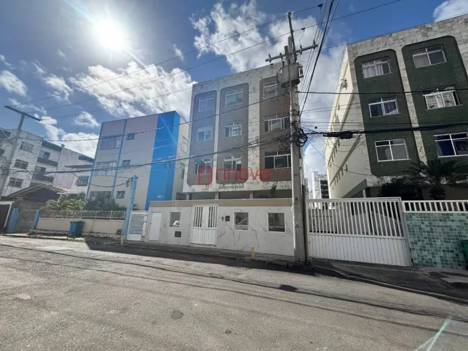 Apartamento com 2 Quartos Reformado à venda, - Pituba - Salvador/BA