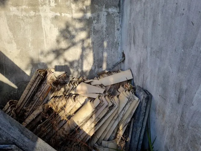 Telhas cerâmicas usada