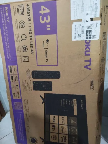 Vendo tv 43 polegadas, tv nova ainda com garantia