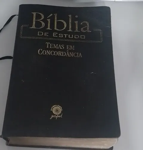 240rs Bíblia de estudos + brinde dicionário
