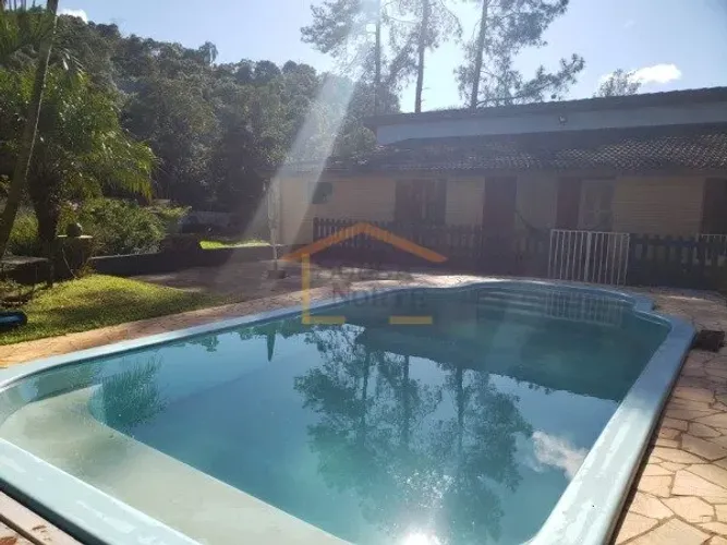 Chácara 8.000m² de terreno, 300m² de área construída - Jardim Taquarussu - Mauá