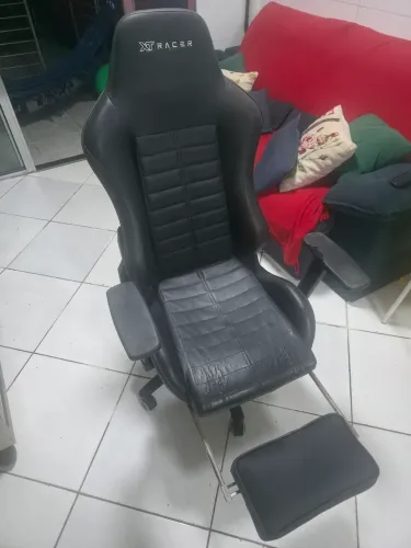 Cadeira Gamer XT Racer Reclinável com Apoio para os Pés - Usada