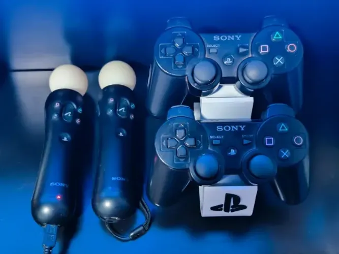 Playstation 3 + 30 jogos + ps move