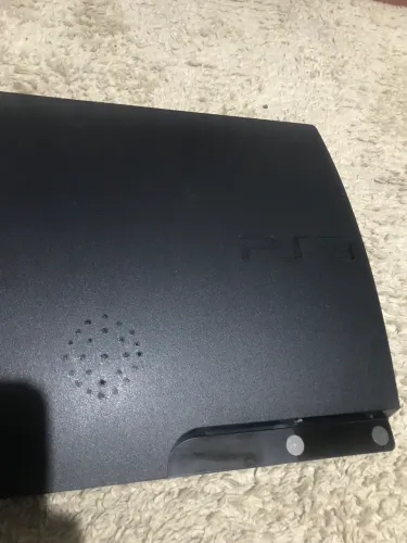 PS3 SLIM DESBLOQUEADO + 2 CONTROLES