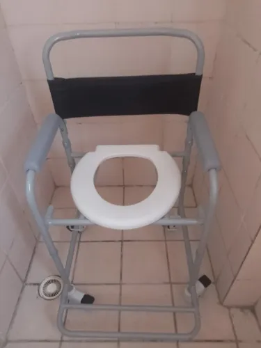 Cadeira de Banho Dellamed D30 Dobrável 100kg | Excelente Estado