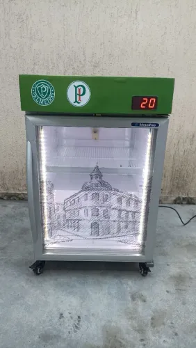 Cervejeira em led e sensores novos 