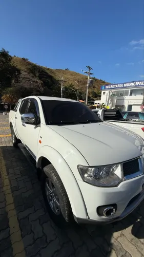 Mitsubishi L200 Triton HPE 3.2 CD TB Int.diesel AUT 2013