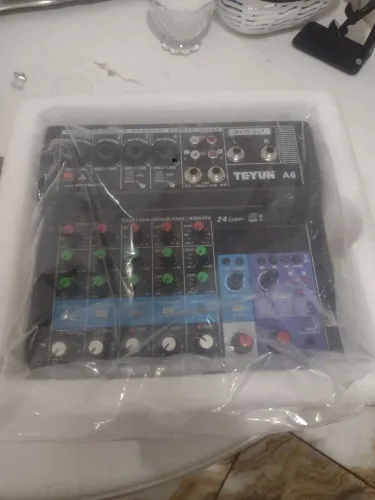 Mesa de som TEYUN de 6 canais 