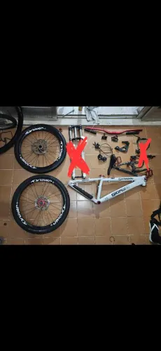 GIOS 4F 2014 BRANCA DOWNHILL + PEÇAS