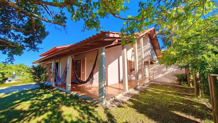 Casa com 4 dormitórios à venda, 181 m² por R$ 560.000 - Bellatorres - Passo de Torres/SC