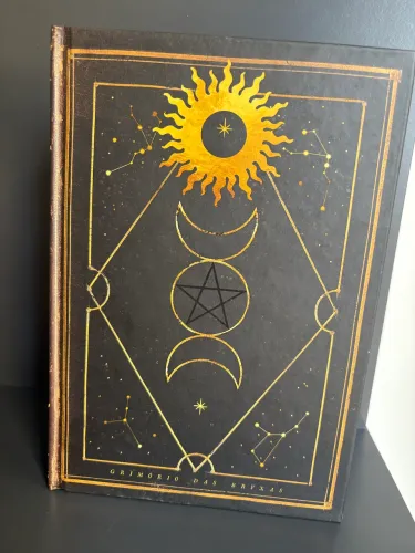 Grimório das Bruxas - Moon Edition (Ronald Hutton)