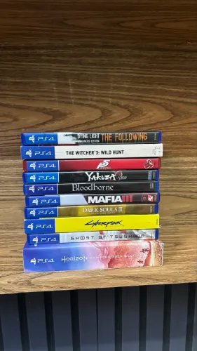 Lote com 10 Jogos Originais PS4 | Edições Especiais | The Witcher, Ghost, Persona
