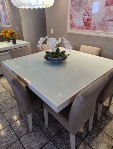 Mesa de jantar Quadrada com cadeiras