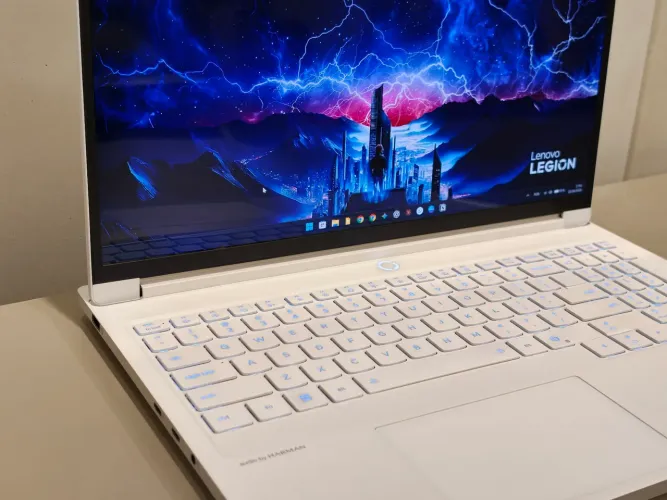 Lenovo Legion 7i OLED 16", RTX 5070, I9 ultra, 32gb