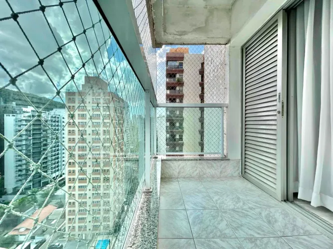 Apartamento à Venda na Pitangueiras no Guarujá | QVista Inteligência Imobiliária Guarujá