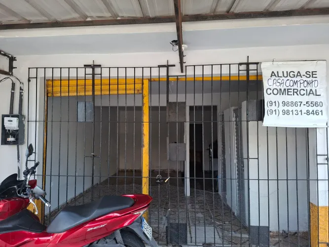 ALUGA-SE CASA COM PONTO COMERCIAL