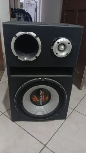 Som automotivo JBL