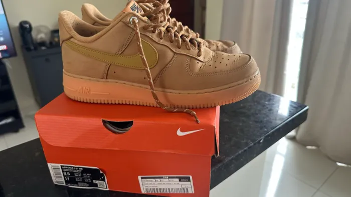 Nike Air Force 1 - Flax Wheat número 41.