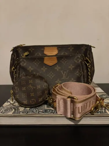 Pochete multi LV