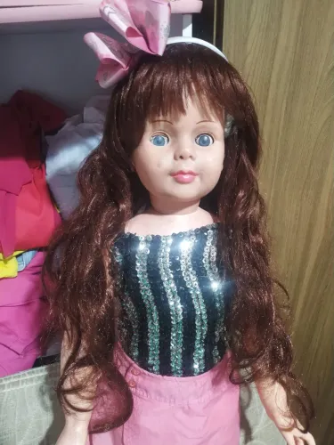 Boneca amiguinha com perucA