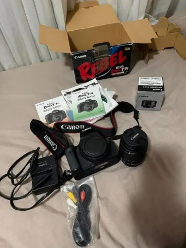 Canon Rebel T3i + EF50MM f/1.8 II