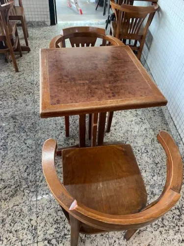 CONJUNTO MESA COM 2 CADEIRAS PARA BAR E RESTAURANTE