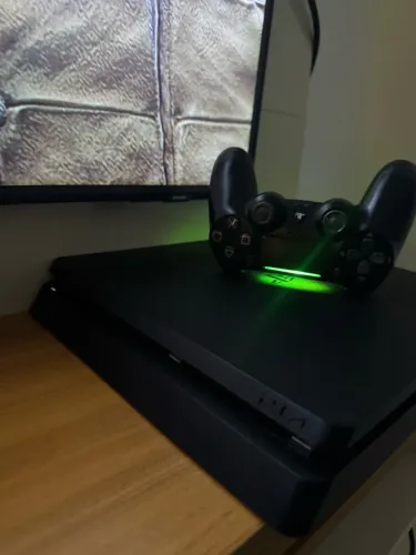 PS4 SLIM 1TB - REVISADO + 6 JOGOS