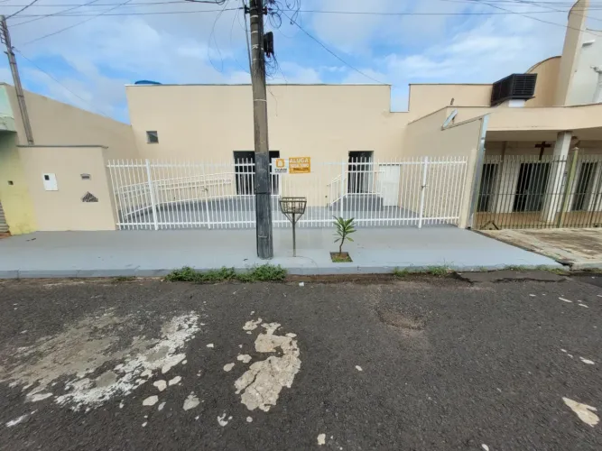 Loja comercial para locação no bairro Daniel Fonseca