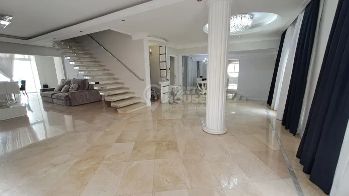 Casa à Venda Jardim da Saúde 3 Suítes, 3 Vagas, Espaço Gourmet, Piscina, Permuta