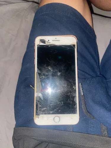VENDE-SE IPHONE 8 PLUS 