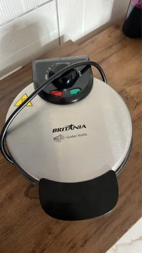 Máquina de Waffle - Britânia Golden