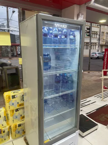Expositor de Bebidas Venax 300 Litros