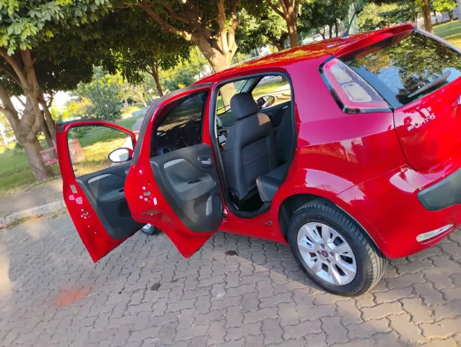 Fiat Punto Attractive 1.4 Fire Flex 8V 5P 2017