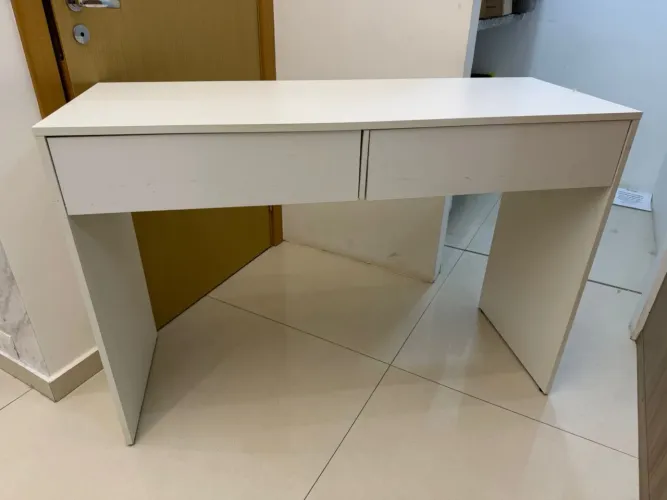 Mesa com 2 gavetas reforçado